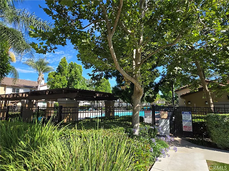 12538 Tavira Ln — Photo 34