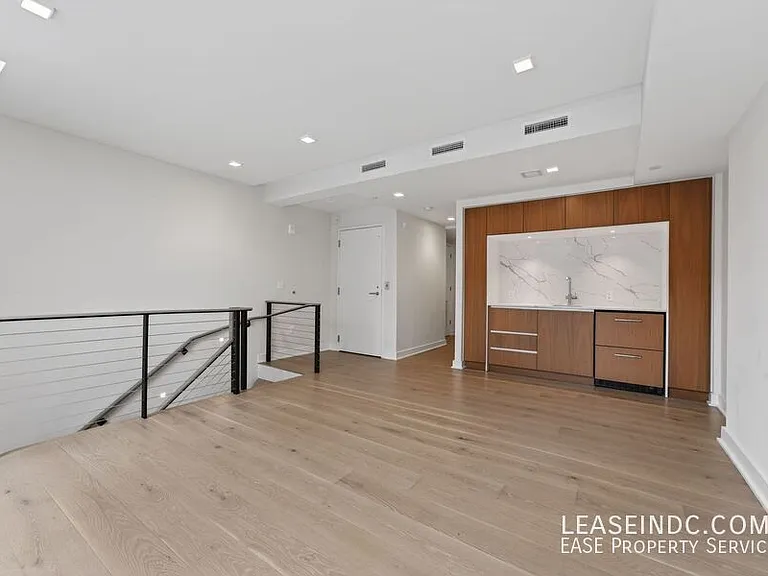 1332 8th St NW — Photo 29