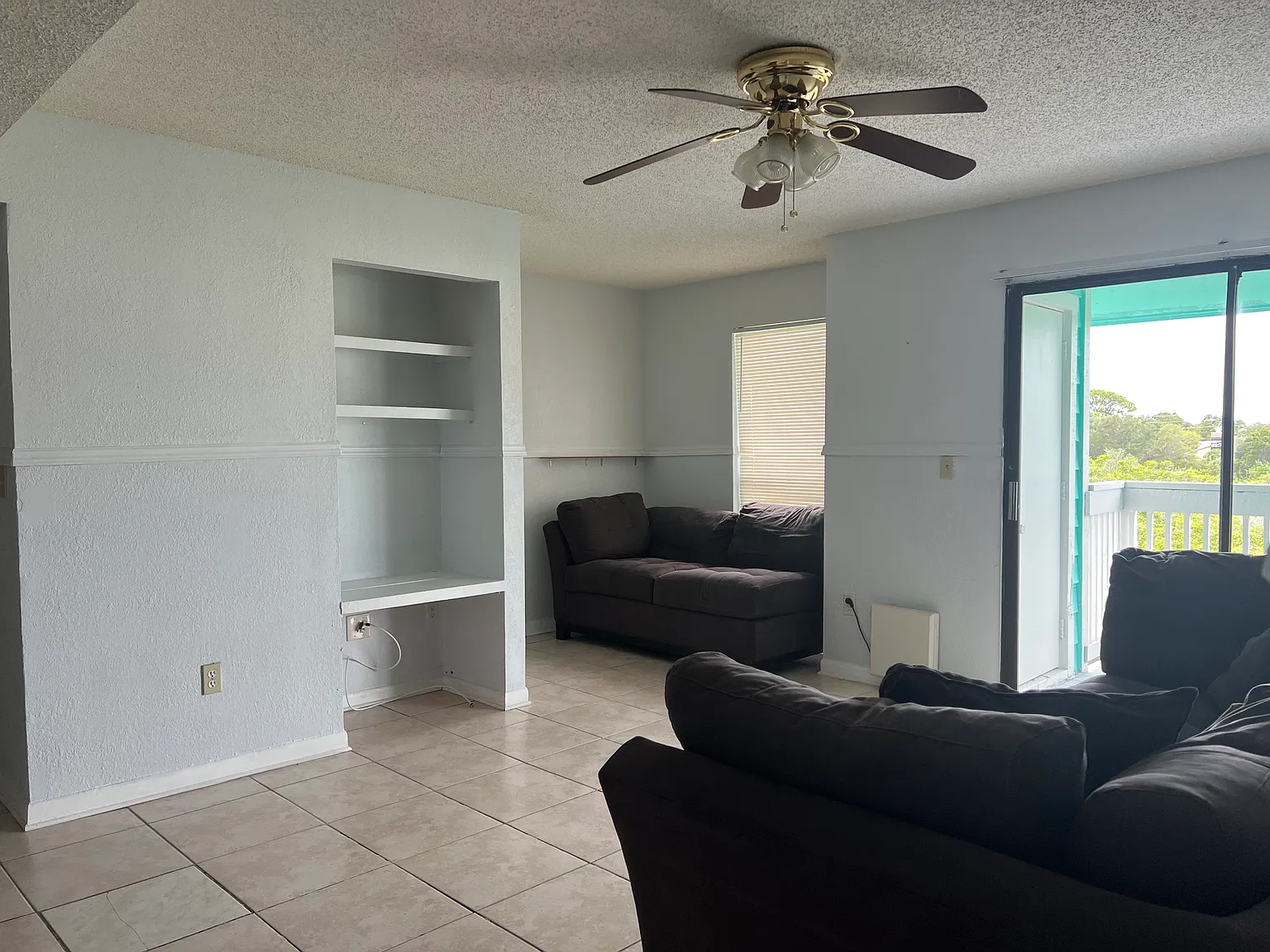 2 bed, 898 sqft, $1,525 — Photo 3