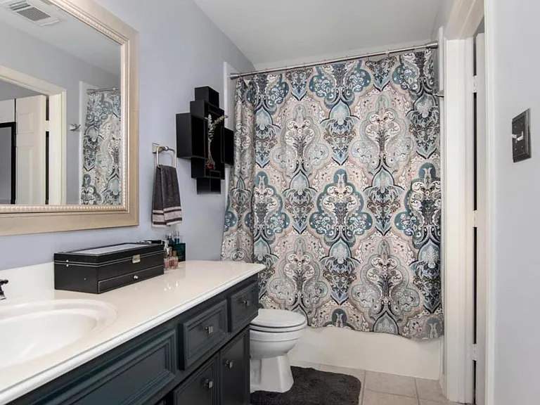 2236 Ann St — Photo 15