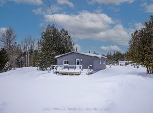 23 Stokes Bay Rd, Northern Bruce Peninsula, ON N0H 1W0