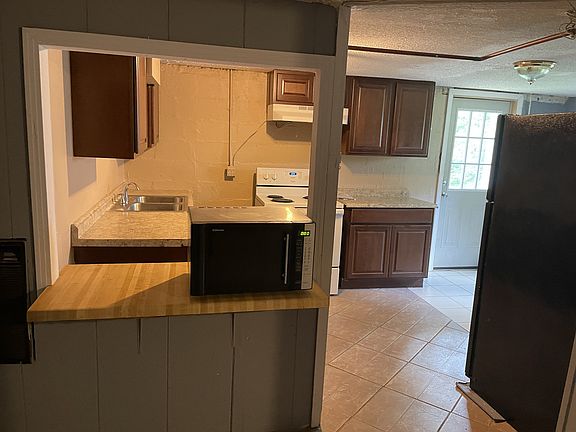 4th image of 58 Chestnut Hl