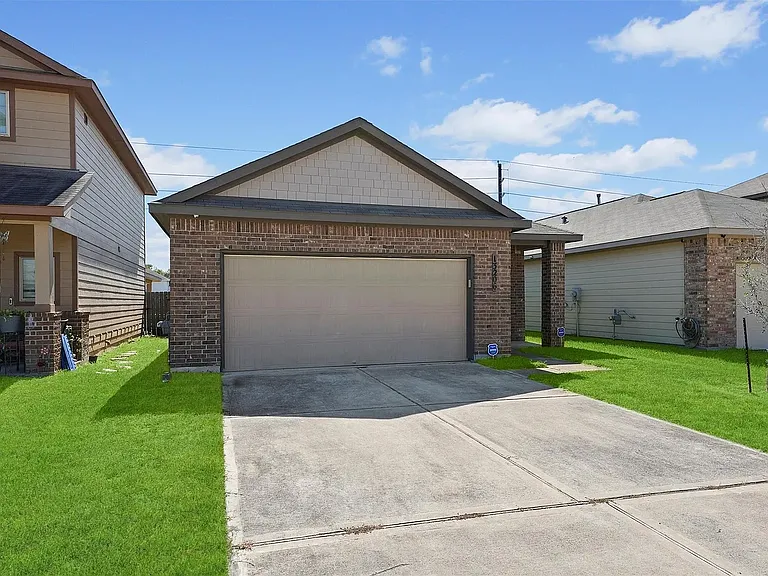 13206 Clifton Hill Ln — Photo 1