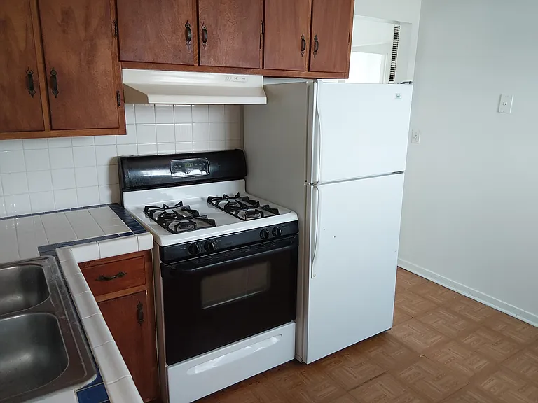 303 S State St #2-C — Photo 16