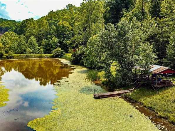 731 Fall Run Rd, Walker, WV 26180