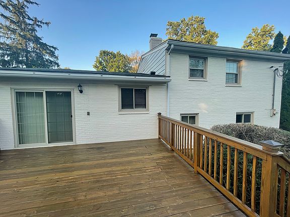 2nd image of 21 W Golf Club Ln