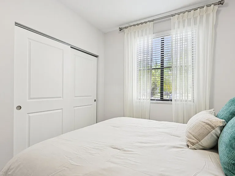 Mila Apartments — Photo 16