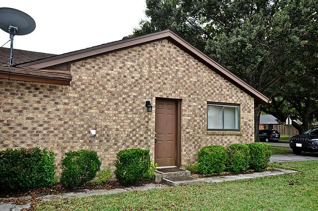 1 bed, 1.0 bath, 600 sqft, $1,100 — Photo 2