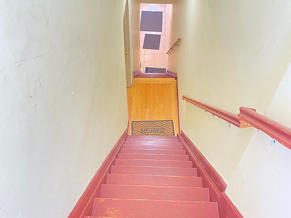 3rd image of 8620 124th St #3