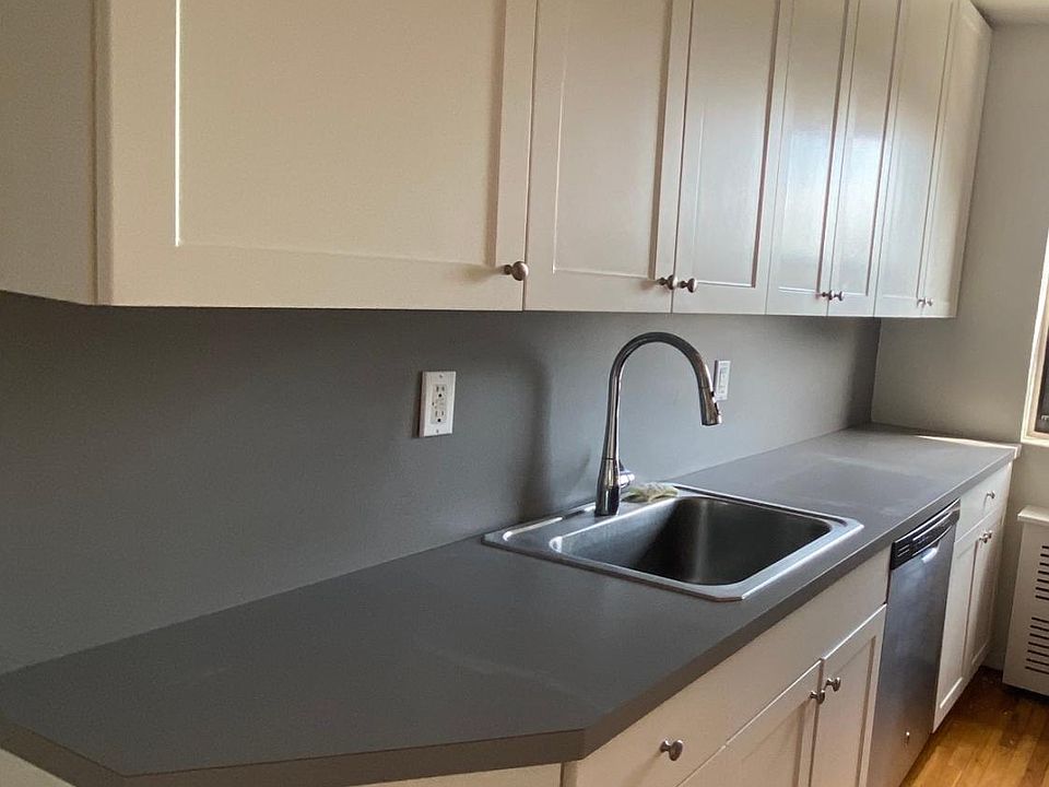 1st image of 214 15th Ave #2