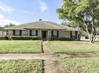 1674 Glencairn Ln, Lewisville, TX 75067