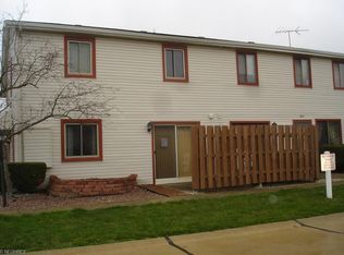 1242 Roundtable Ct, Brunswick, OH 44212