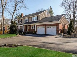 96 Little Neck Rd, Centerport, NY 11721