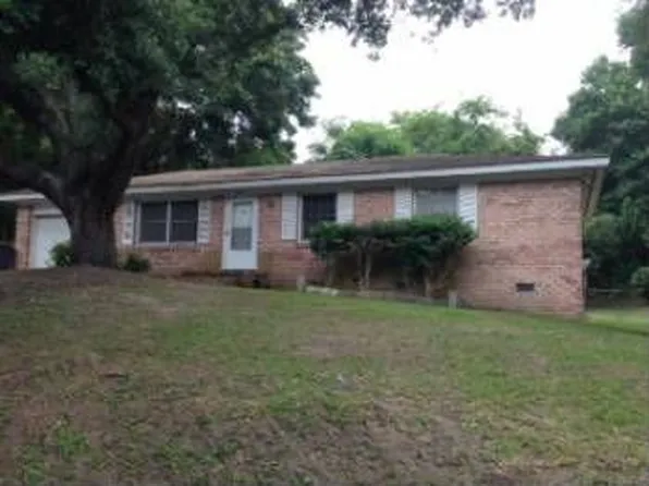 4416 Spur St, North Charleston, SC 29405