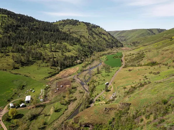 259 Cottonwood Creek Rd, Stites, ID 83552