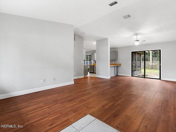 3rd image of 56 RAMBLEWOOD Drive