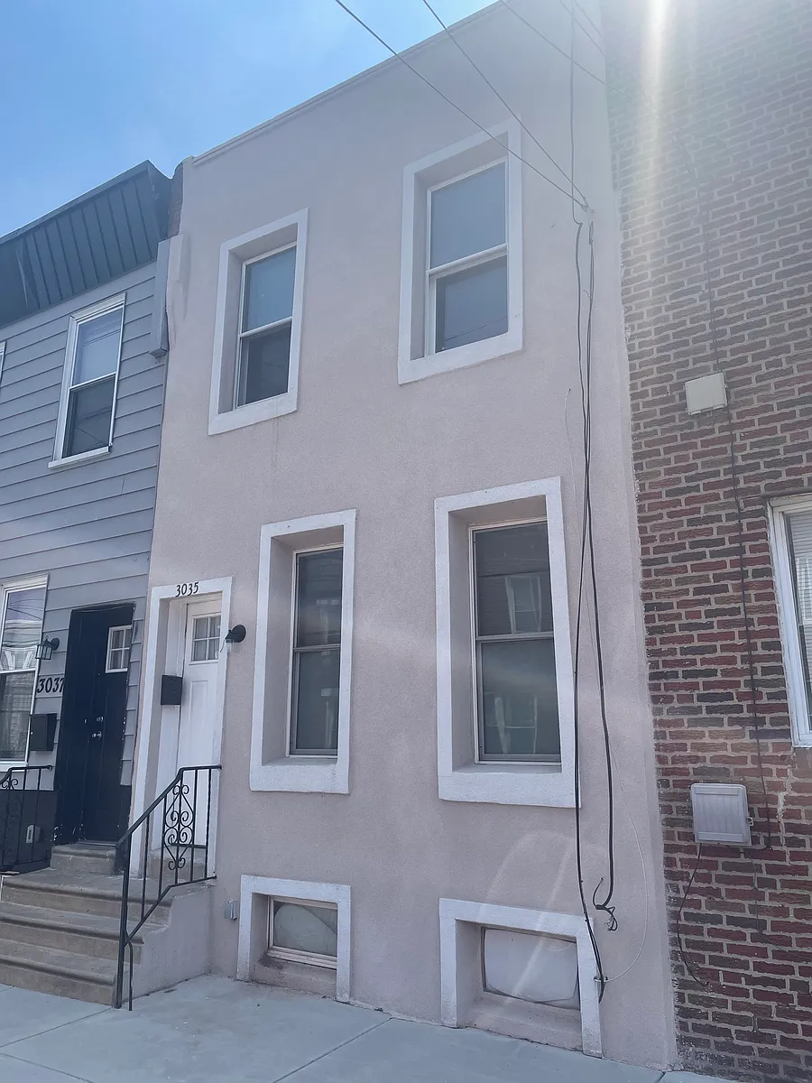 Building Photo - 3035 Tulip St