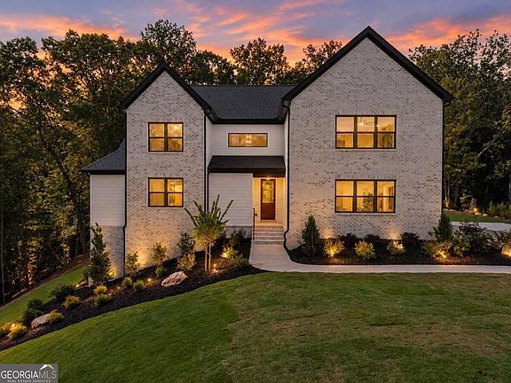 2nd image of 136 Lakeview Way