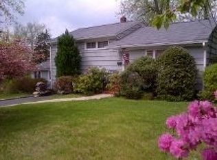 52 Daniel Dr, Cedar Grove, NJ 07009