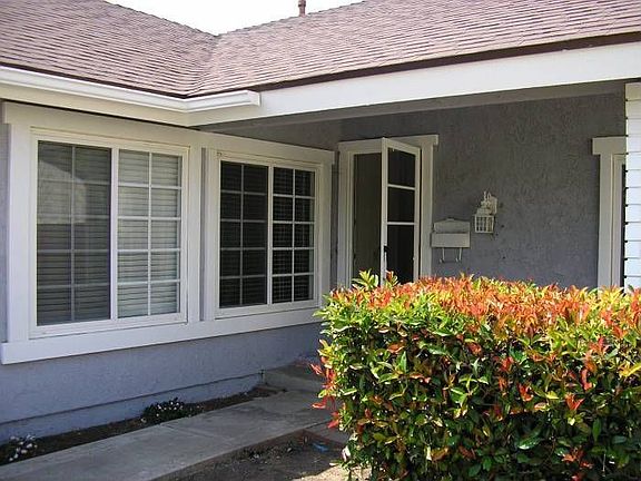 2nd image of 4242 Margarita St