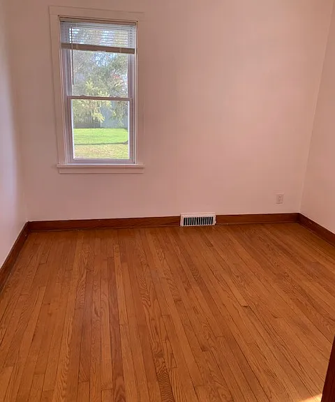 615 Fond Du Lac Ave — Photo 6