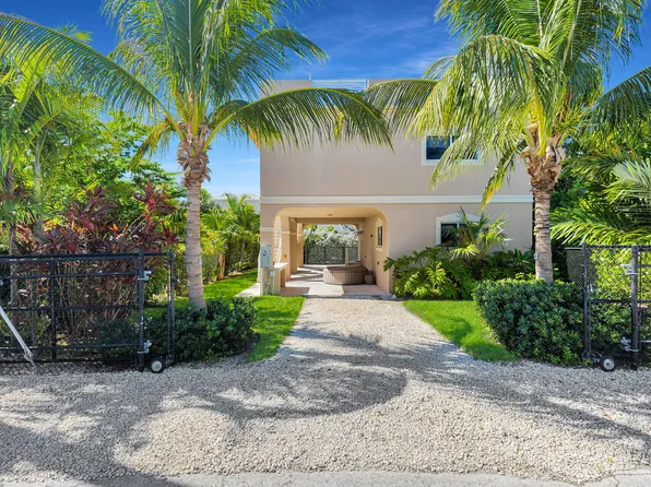 30 Lakeview Dr, Key Largo, FL 33037