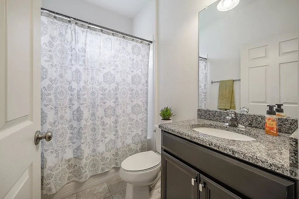 3 bed, 1744 sqft, $2,550 — Photo 2