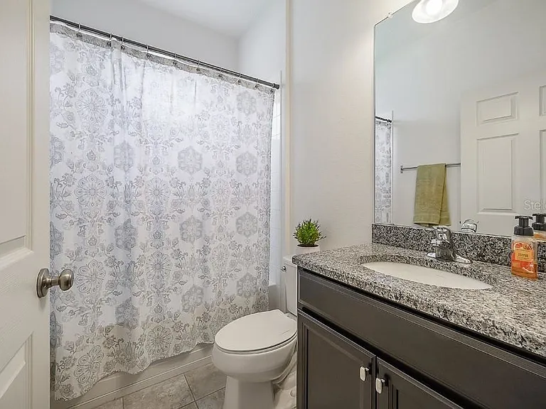 8214 Willow Beach Dr — Photo 2