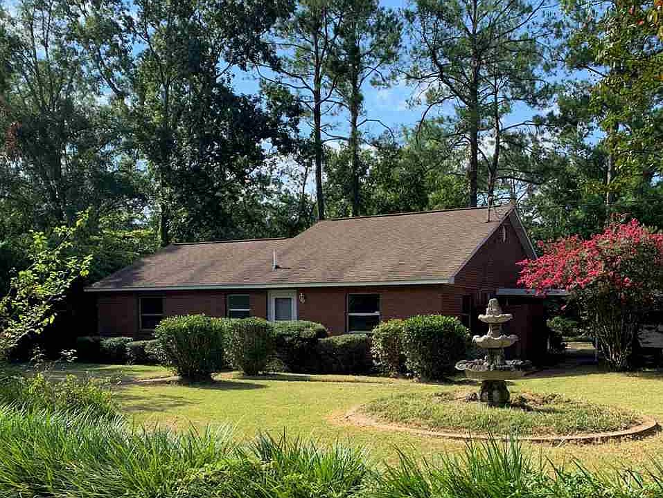 1st image of 2917 Oakwood Dr