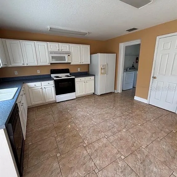 1847 Nesting Ln — Photo 8