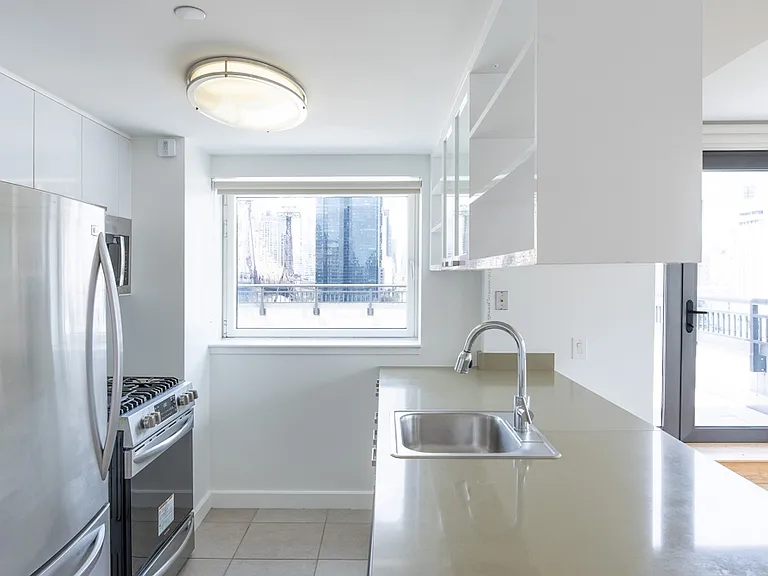 405 Main St #1C — Photo 3