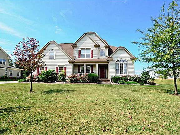2nd image of 1104 Pitchkettle Farm Ln