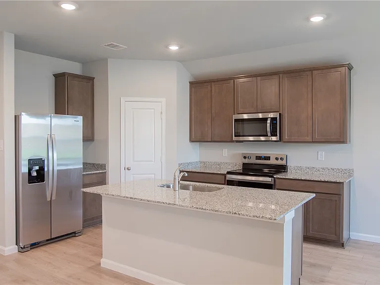 10649 Knox Landing Dr — Photo 2