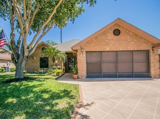 618 Lake View Dr, Mission, TX 78572