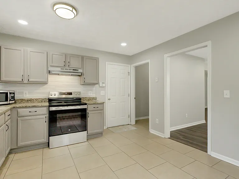 56 Pemberton Pl — Photo 18