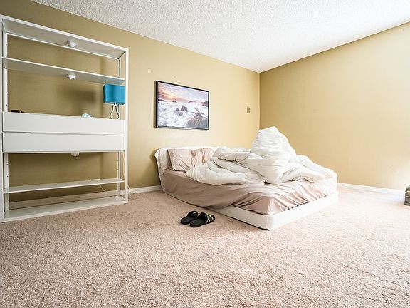 5th image of 1888 S Jackson St APT 206