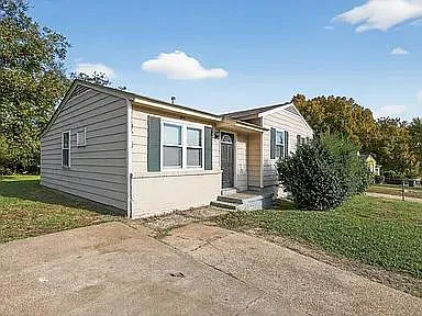 896 Pawnee Ave — Photo 3