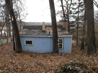 3077 Bass Point Dr, Delton, MI 49046