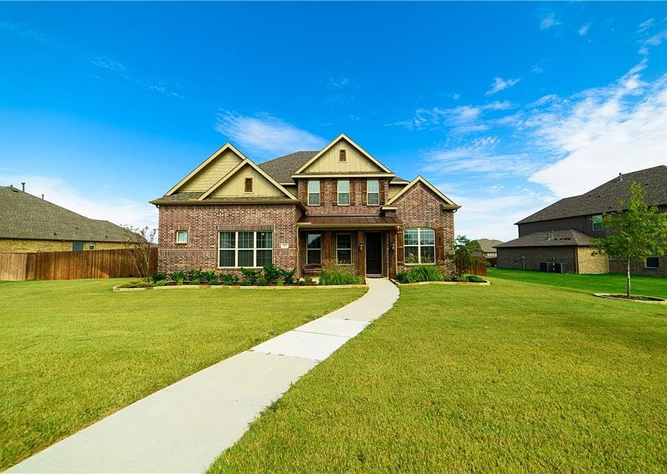 1st image of 377 Sandy Creek Dr