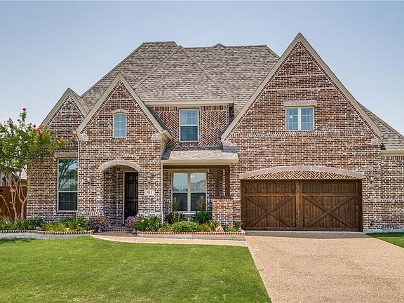 4th image of 811 Quiet Oak Ln