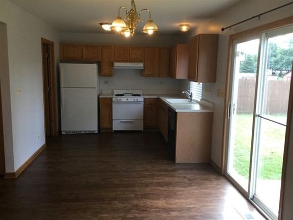 4th image of 1045 Golden Oaks Pkwy