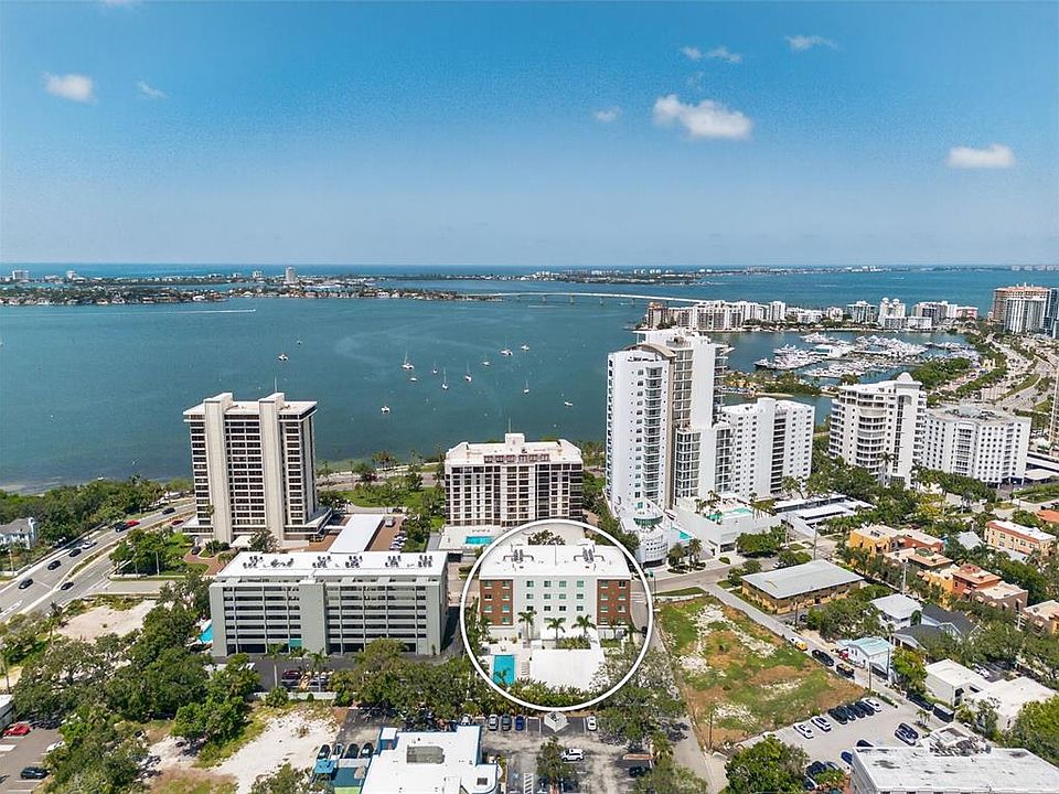 1st image of 711 S PALM AVENUE #303