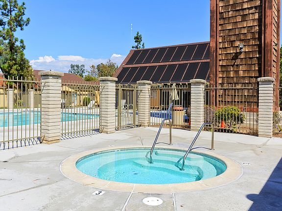 5th image of 10552 Greenford Dr