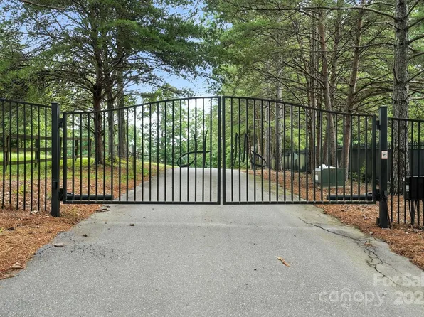 6 Hager Mountain Ln, Iron Station, NC 28080