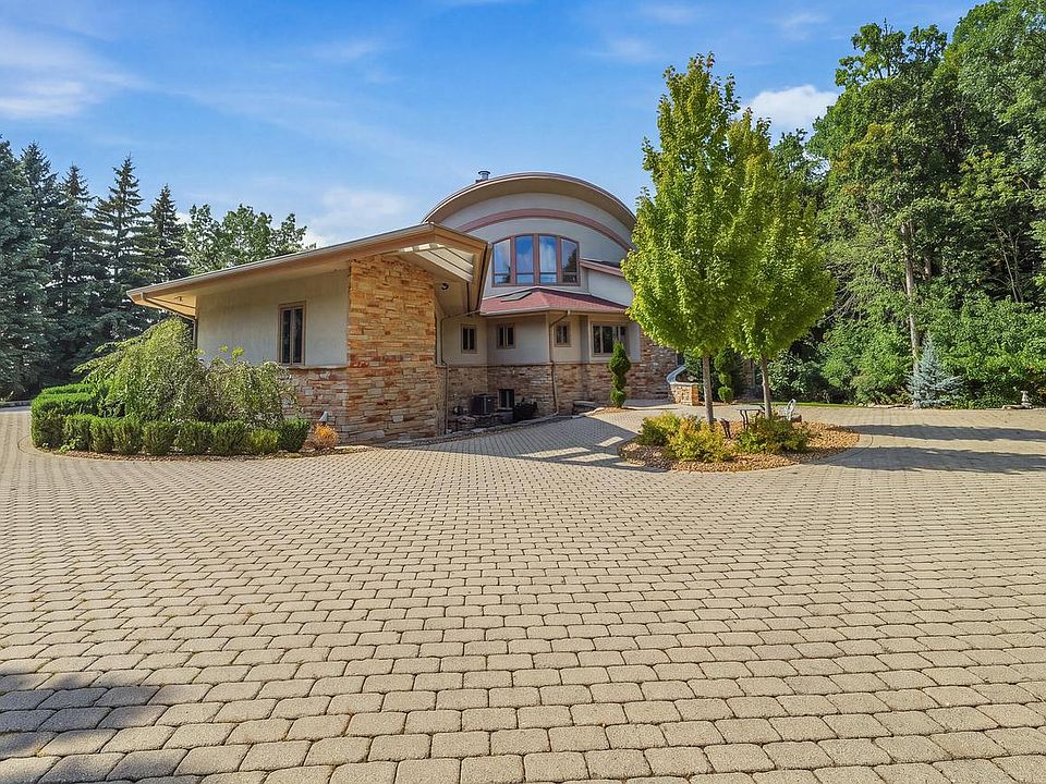 1st image of 58 Oakridge COURT