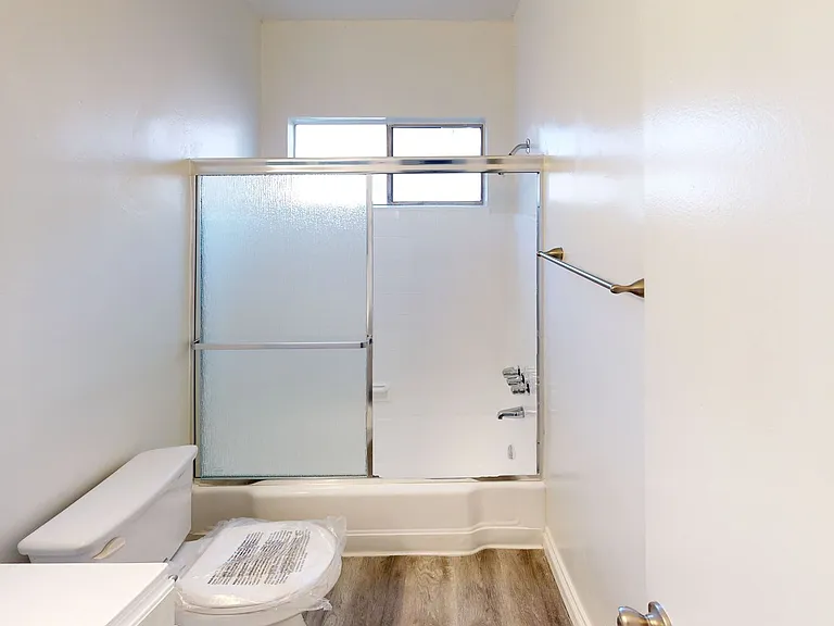 FUL - Fulton Ave Apartments — Photo 7