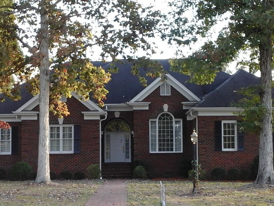 1st image of 2702 Pinehurst Dr