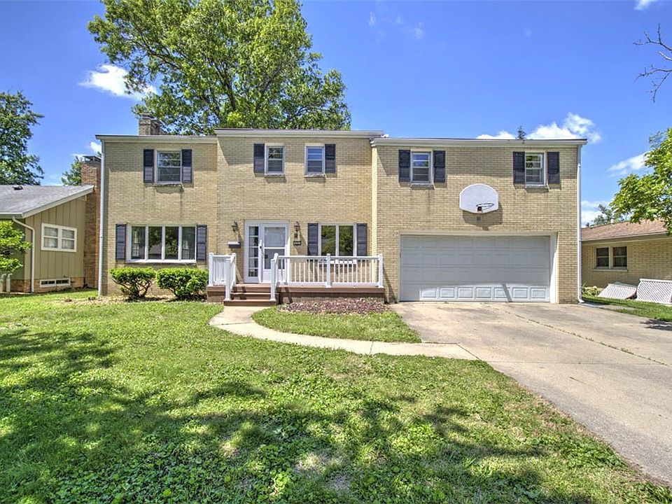 1st image of 157 S Redwood Ln