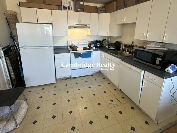 197 Calumet St, Roxbury Crossing, MA