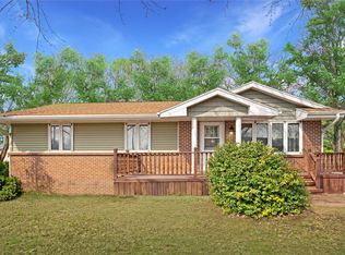 490 Parkwood Blvd, Pleasant Hill, IA 50327